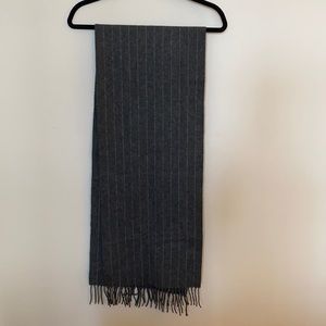 Cashmere scarf